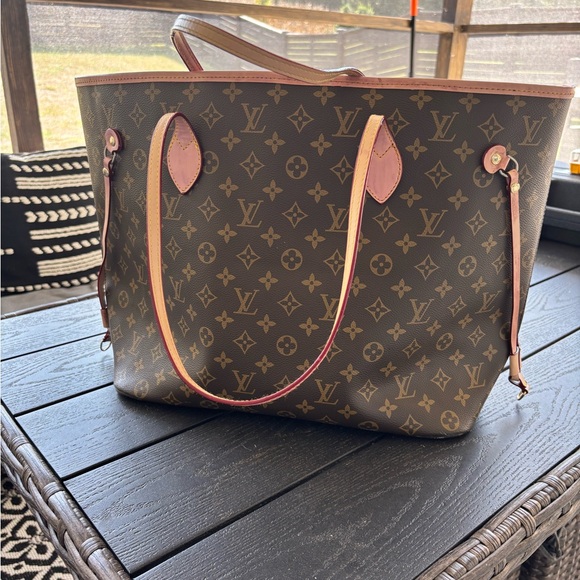Louis Vuitton Classic Monogram Tote in Brown and Tan - Picture 1 of 6